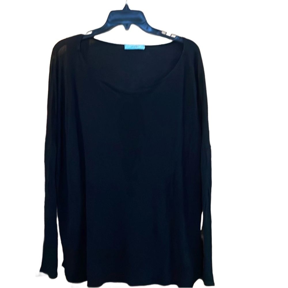 Karlie black piko top size medium